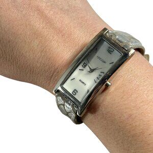 Gossip Silver Tone Leather Band Textured Womens Watch Wristwatch Quartz